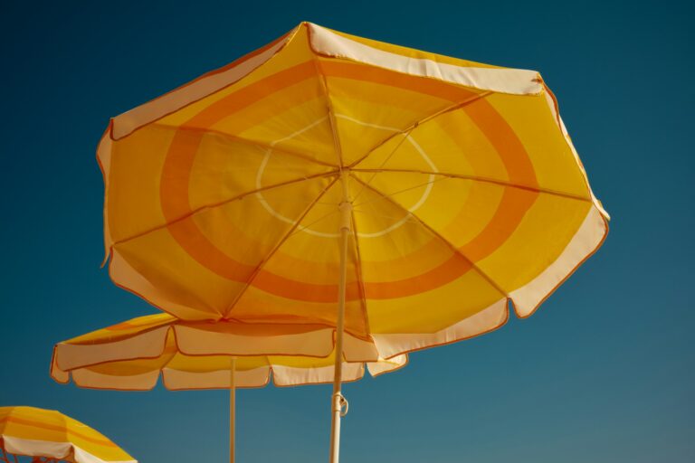 Top Benefits of Vortex Parasols for Bars and Cafes